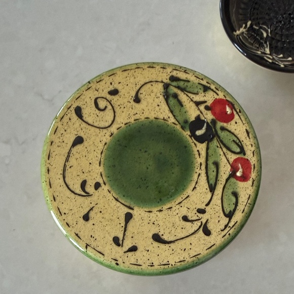 Decorative Ceramic Garlic keeper Set - Picture 3 of 6